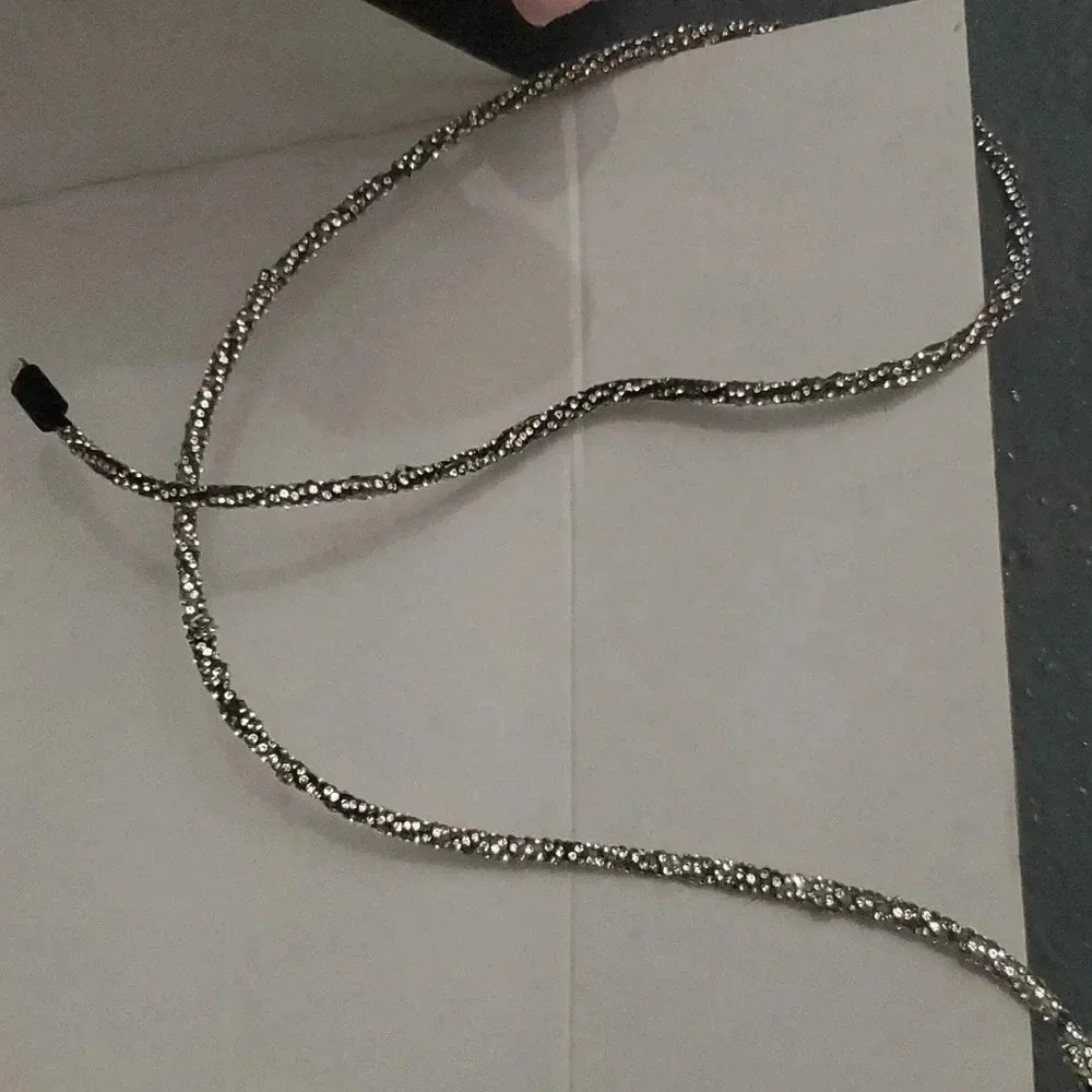 HAND MADE SERVICES !!¡Ear buds with cord  binged out 4 apples